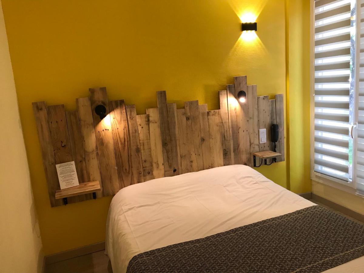 Hostellerie Le Mirabeau Peyrolles-en-Provence Екстериор снимка