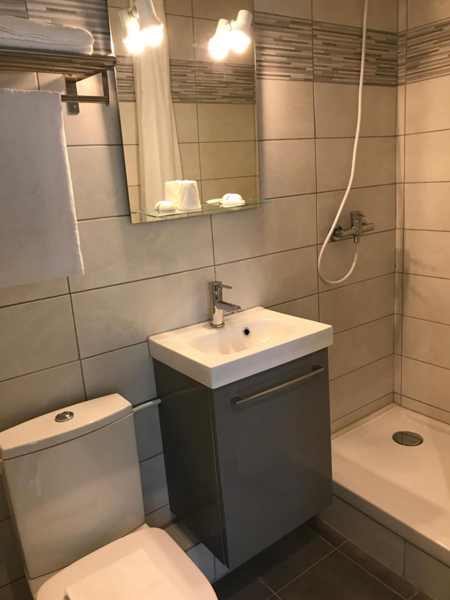 Hostellerie Le Mirabeau Peyrolles-en-Provence Екстериор снимка