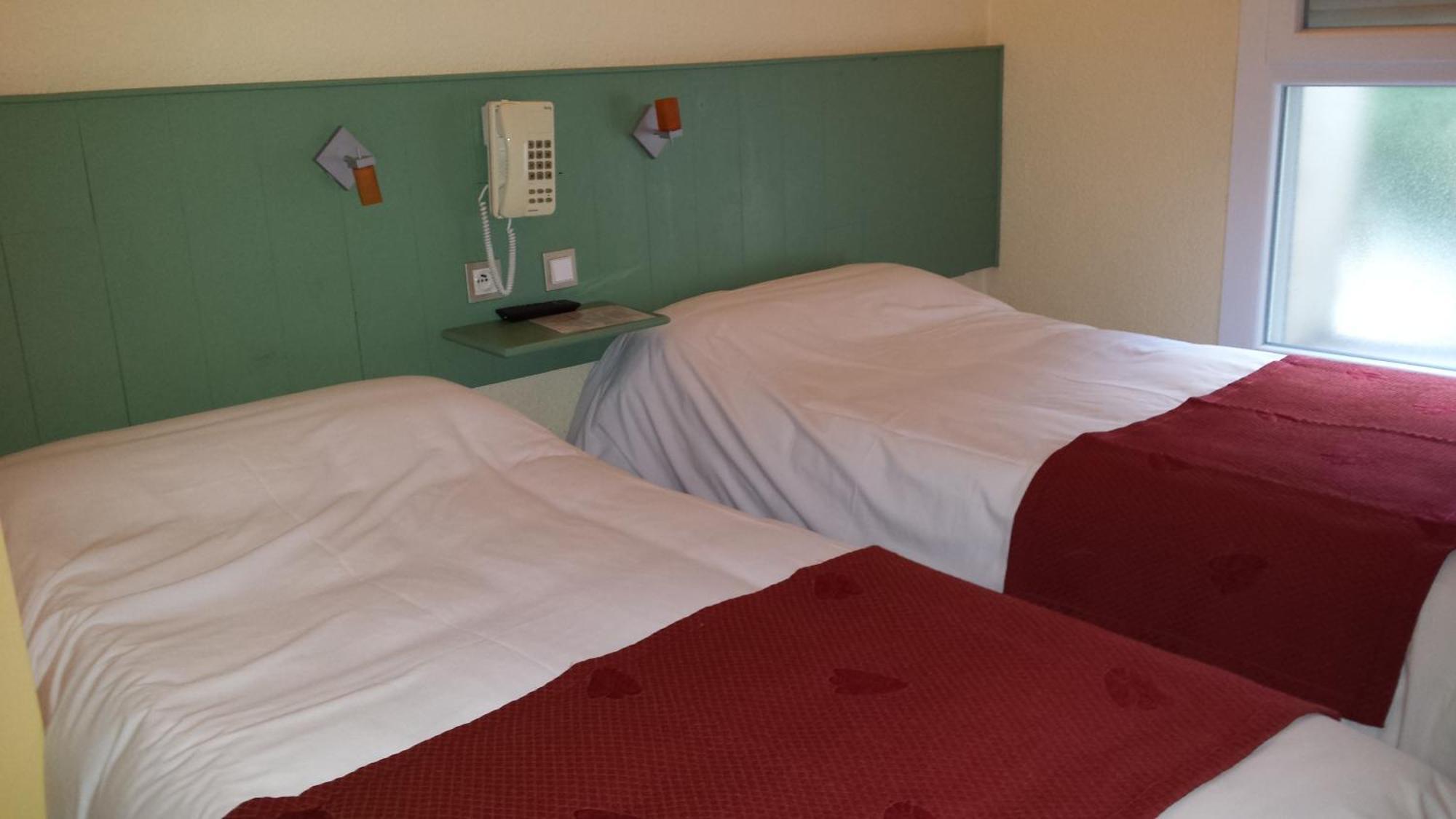 Hostellerie Le Mirabeau Peyrolles-en-Provence Екстериор снимка