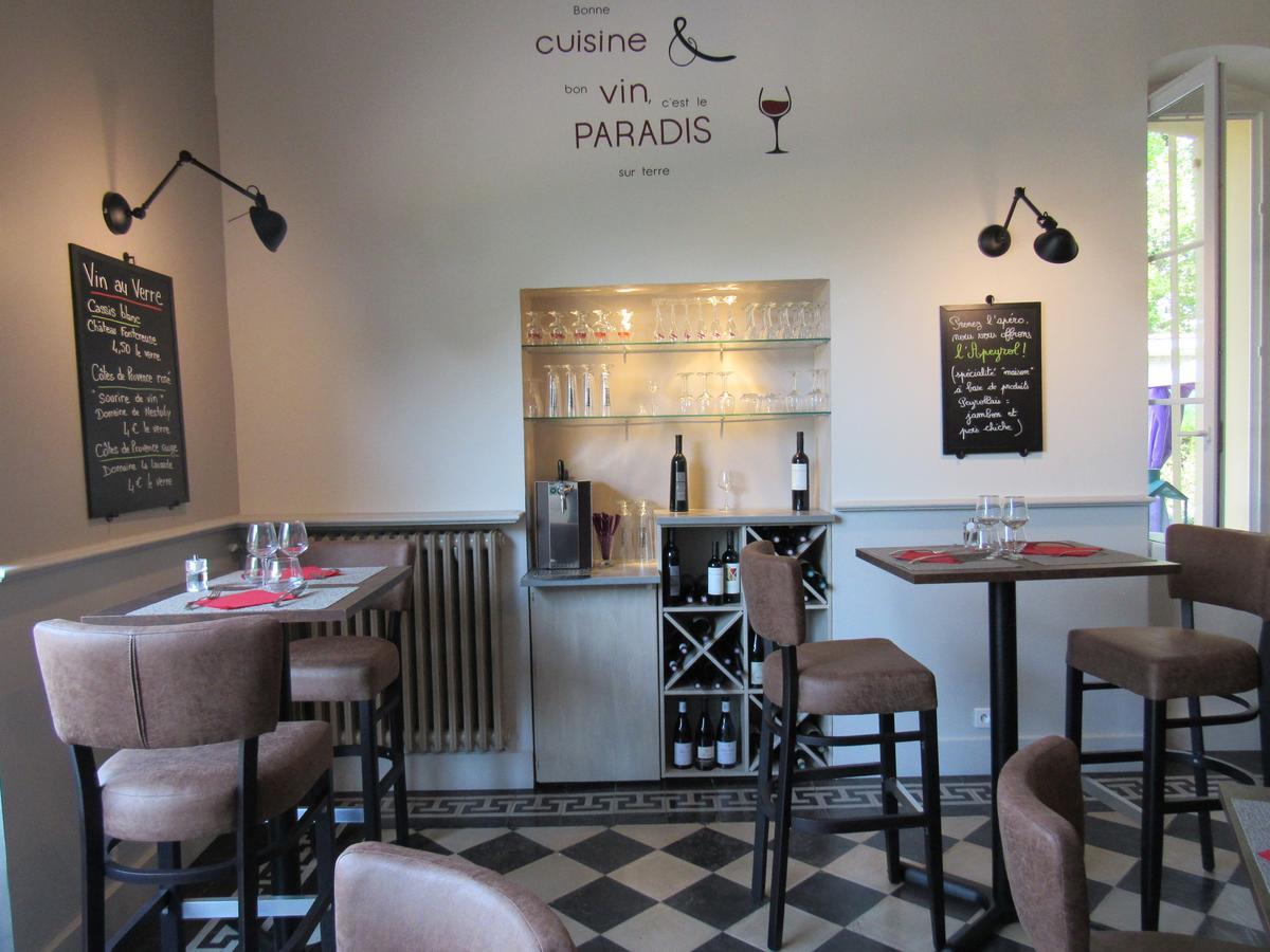 Hostellerie Le Mirabeau Peyrolles-en-Provence Екстериор снимка